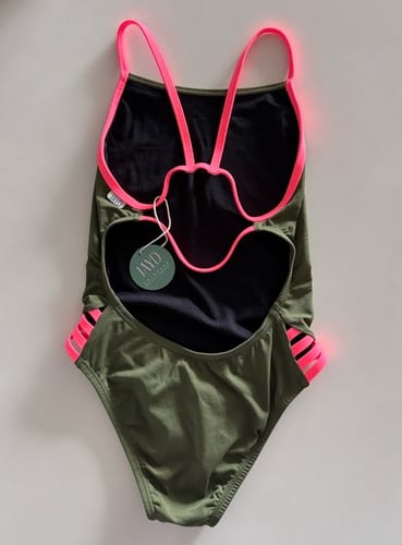 Park review of ZAMBIA ONE PIECE || Olive|Vibe image 1 out of 2