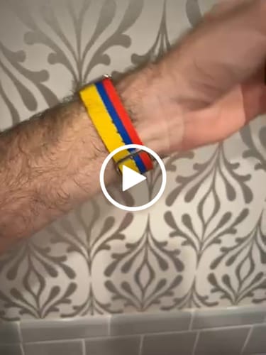 Customer video review of 22mm Military MoD Nylon Watch Strap - Yellow Blue Red
