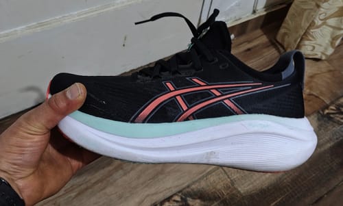 Customer photo review of Asics Gel Nimbus 27 Hombre Black Coral Reef