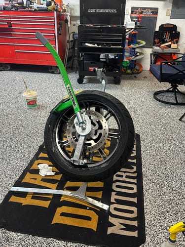 Customer photo review of Rabaconda Street Bike Tire Changer