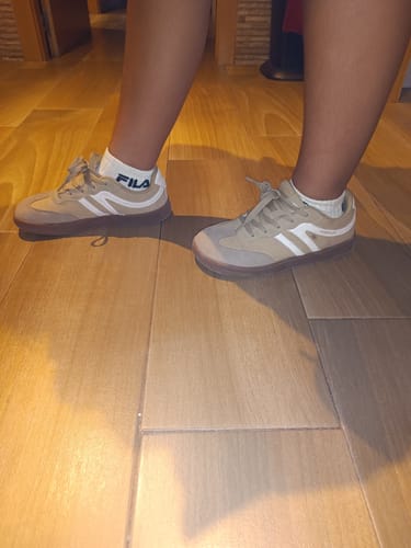 Customer photo review of Lily - Zapatos De Punta Ancha