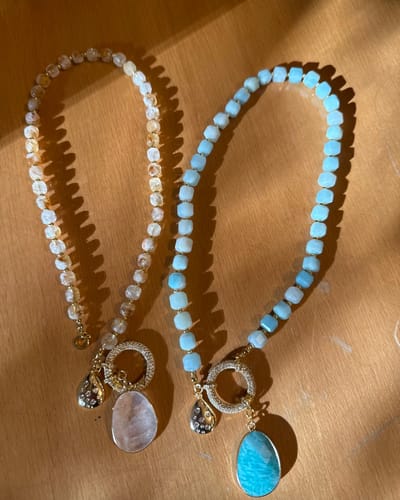 Customer photo review of Celest Pearl – Edelstein Halskette