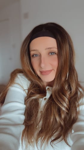 Customer photo review of The Headband Wig Perfect Wave