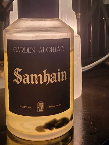Customer photo review of SAMHAIN body oil (seasonal)