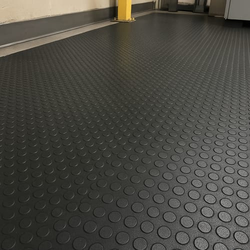 Customer photo review of Premium Heavy-Duty Studded Rubber Flooring Roll – R11 Slip-Resistant | Oil & Impact Resistant | Custom Cut Lengths (3mm–6mm Thick, 1.2 m or 2 m Wide)