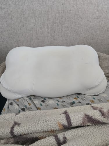 Customer photo review of Mellow CloudAlign™ Pillow