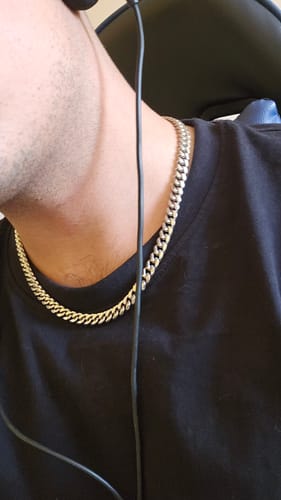 Reseña con foto de un cliente sobre Cadena Cuban Link 8mm