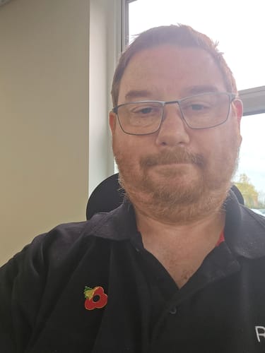 Ashworth review of Vulcan Poppy Pin Leaf 3cm image 1 out of 1