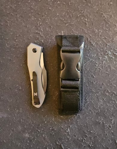 Customer photo review of Hendrix Titanium M390 Auto Hell Hawk Switchblade