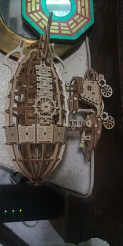 Customer photo review of Dirigeable des Contes - La Maquette en Bois®