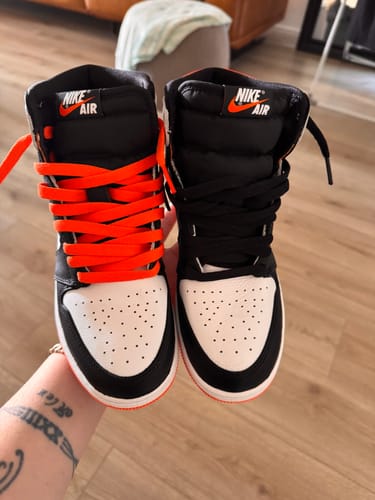 Customer photo review of Air Jordan 1 High 'Electro Orange' GS (2021)