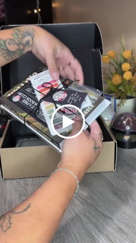 Customer video review of good girl book club subscription