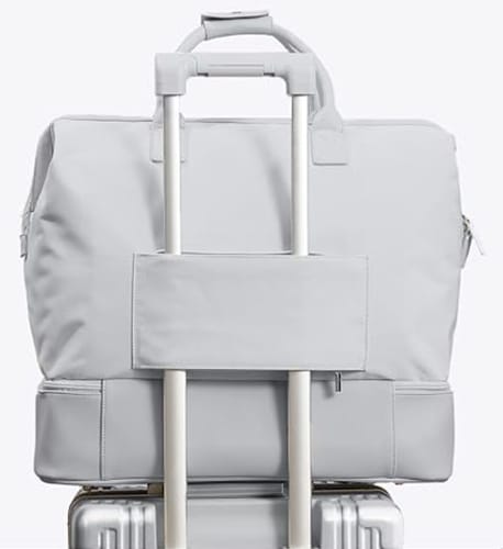 Carol C. review of Weekender Bag image 1 out of 1