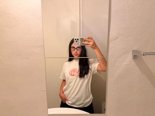 Customer photo review of TOXIK KIKI 2 ✨ Unisex T-Shirt (5/5)