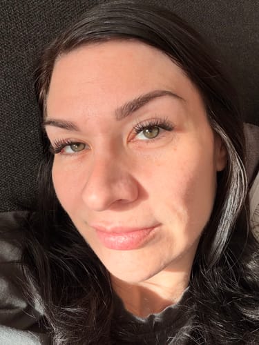 Irina T. review of Doll Eye Edition - Mini Boxen image 1 out of 1