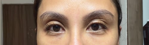 Customer photo review of Suero para pestañas y cejas
