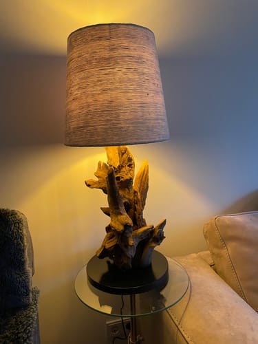 Customer photo review of Wurzelholz Tischlampe IKAL Höhe 82 cm inkl. Lampenschirm