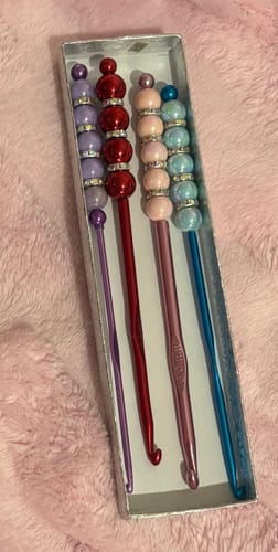 Customer photo review of Wholesale 3mm 4mm 5mm 6mm DIY Bead Single Head Knitted Sweater Yarn Crochet Hook