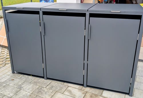Customer photo review of Moderne Mülltonnenbox MB5 | Anthrazit (RAL7016) | stabil & pulverbeschichtet | 3er-Box