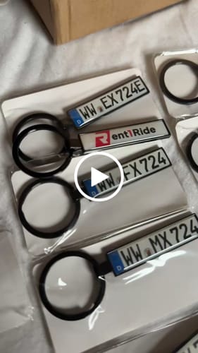 Customer video review of Kennzeichen Schlüsselanhänger Mini Nummernschild Metall
