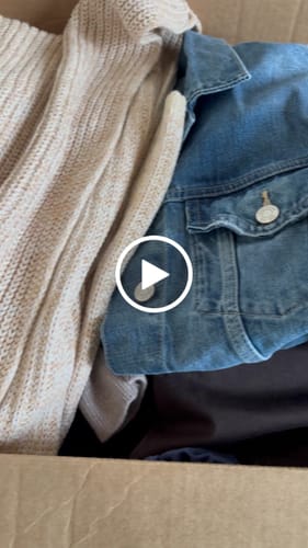 Customer video review of Preloved Women's Gap Apparel