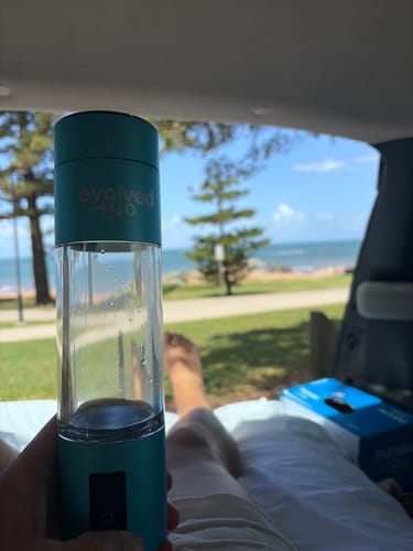 Customer photo review of Evolved H2O™ Advanced Hydrogen: Pro Bottle