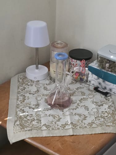 Customer photo review of 8'' Color Accented Glass Beaker Bong