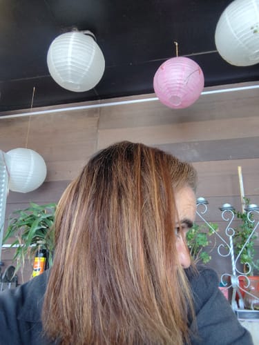 Reseña con foto de un cliente sobre Henna Jamila Hair - Cobrizo Natural y Duradero 👩🏼🦰