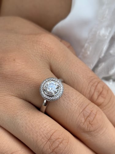Customer photo review of Lune de Grâce Ring
