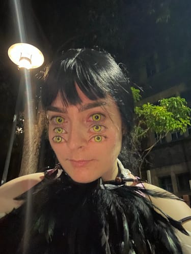 Customer photo review of Eyemoody Daisy Brown | 6 Months, 2 pcs