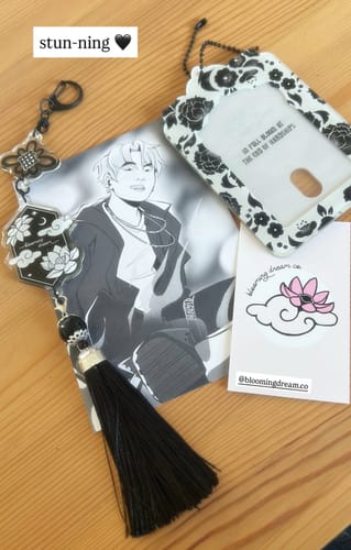 Customer photo review of So Far Away Photocard Holder
