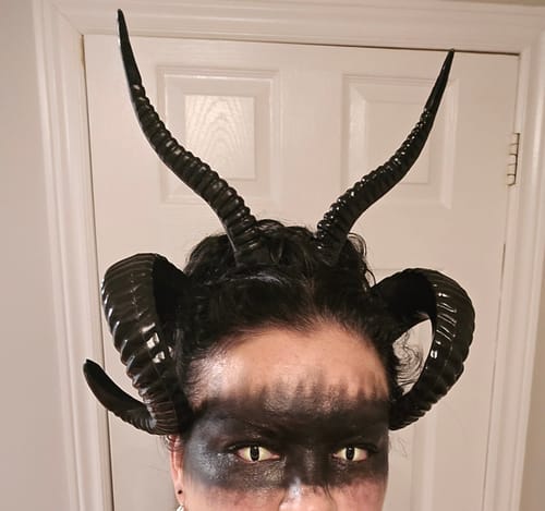 Customer photo review of PRIMAL ® Thriller - Yellow Colored contact lenses