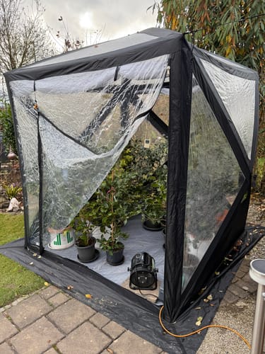 Moosrainer review of PREMIUM Überwinterungszelt ALASKA XL 200 x 200 x 230 cm image 1 out of 1