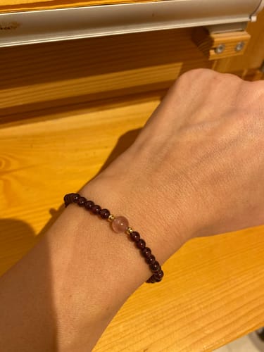 Customer photo review of Rubin Armband - Perlen geschliffen