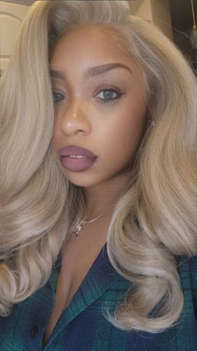 Customer photo review of Outre Synthetic Perfect Hairline True Frontal Wig - Peak 704