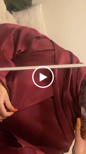 Customer video review of Cherry Khaleeji Farasha
