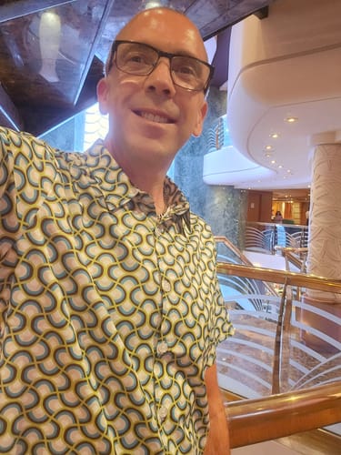 Customer photo review of Men's Green Cool Summer Beach Short Sleeve Shirt