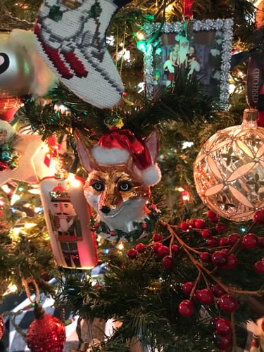 Customer photo review of Fox with Santa Hat Glass Christmas Ornament, Woodland Animal Wreath Gift Decor