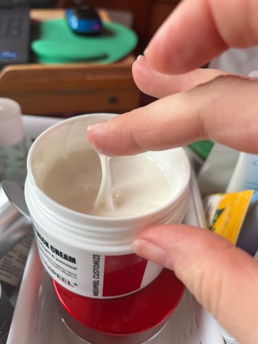 Anna K. review of Liftinga krēms kakla ādai ar peptīdiem un kolagēnu Medi-Peel Premium Collagen Naite Thread Neck Cream 2.0 image 1 out of 2