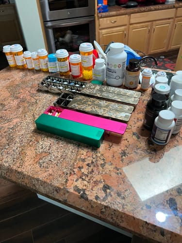 Customer photo review of 2-Week Vitamin XL Case 2.0