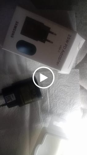 Reseña con vídeo de un cliente sobre Adaptador Cargador USB-C Compatible con Samsung Carga Super Rapida 25W