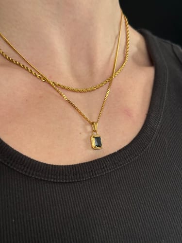 Customer photo review of MIDNIGHT GEMSTONE CHAIN | 18K Gold