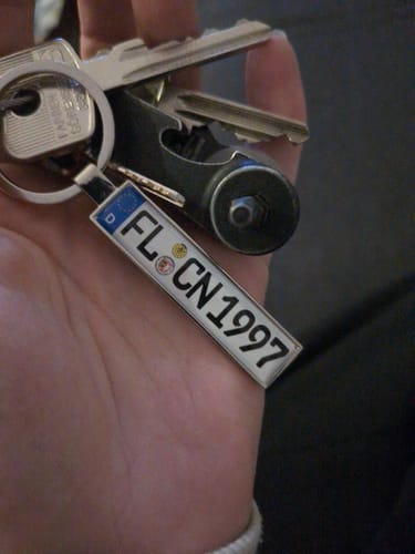Customer photo review of Kennzeichen Schlüsselanhänger Mini Nummernschild Metall