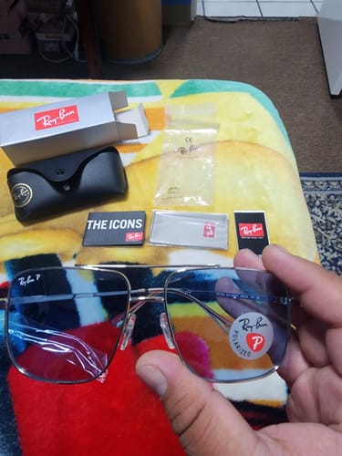 Customer photo review of Lentes De Sol Rb3758 Ari Bio-Based Plateado Azul