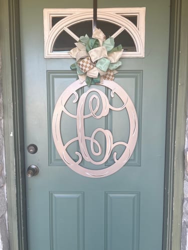 Customer photo review of 25" Oval Vine Font Monogram - Single Letter