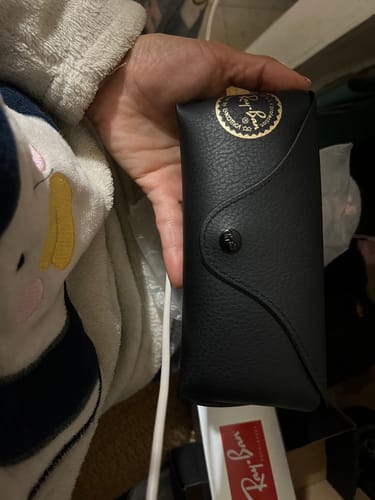 Customer photo review of Lentes De Sol Rb Erika Rb4171n Negro Verde Polarizado