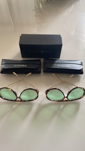 Customer photo review of Óculos Tropea Edição Limitada