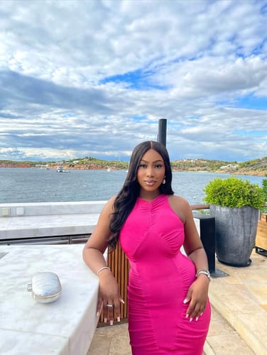Customer photo review of Black Edition Classic Loose Body Wave Wig 5x5 Swiss HD Lace Glueless Fit
