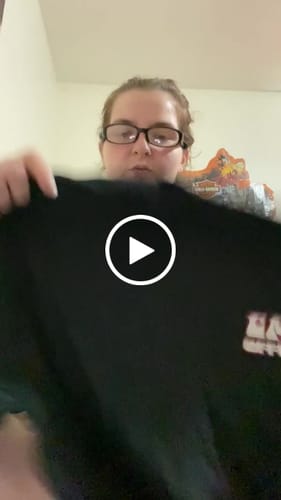 Customer video review of Tennessee Flag CMM Short Sleeve T-Shirt