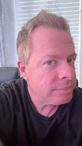 Customer photo review of Instant Dye Shampoo